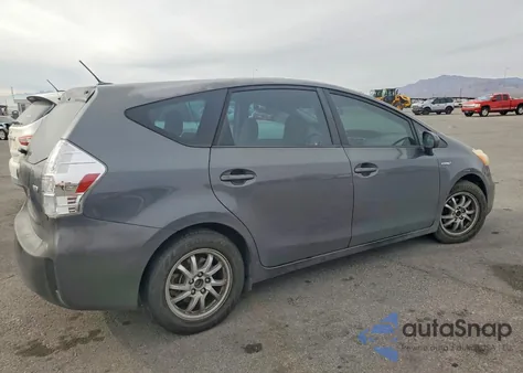 2014 Toyota Prius V z USA, uszkodzony, nr VIN JTDZN3EU0E3333553